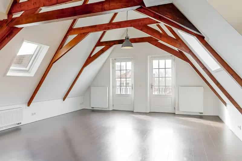 Appartement te koop Hoorn: 2-kamer appartement met balkon
