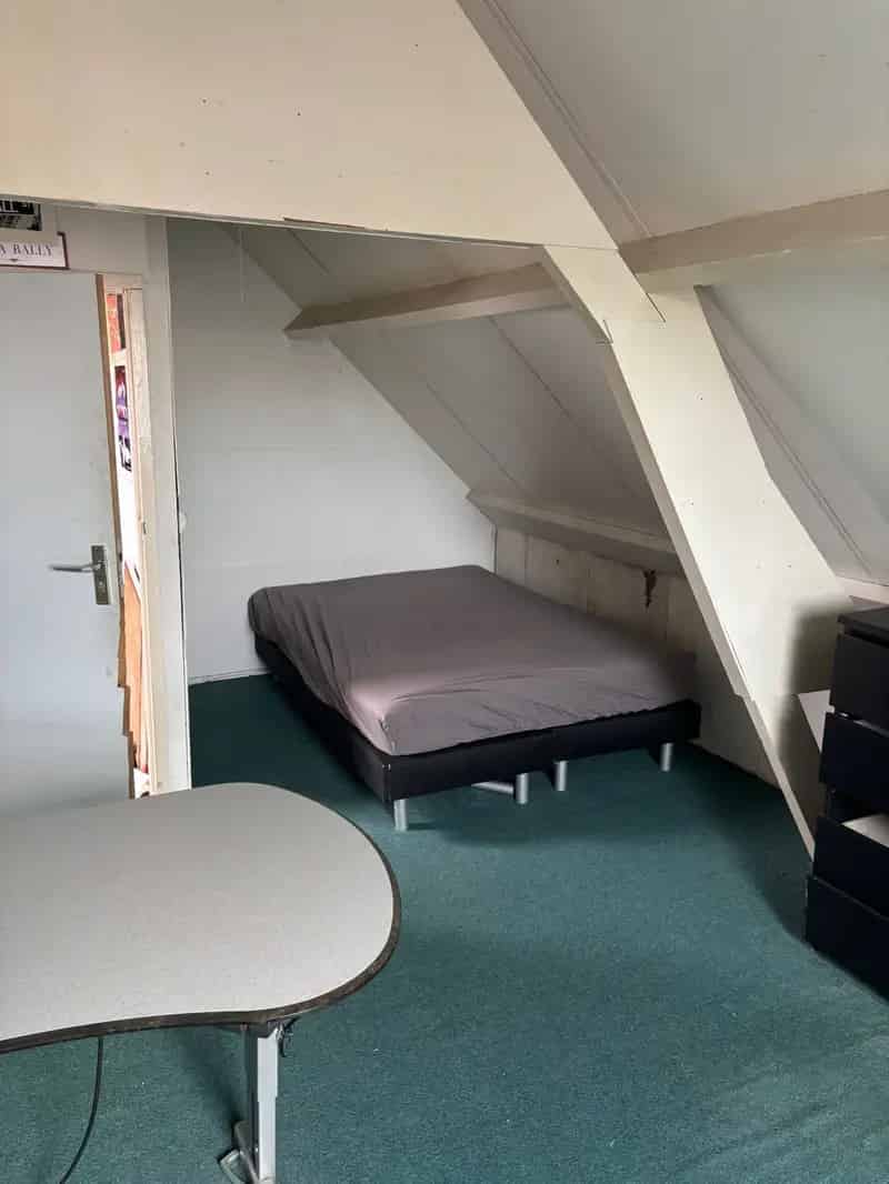 Kamer 23m² te huur Kralingen Juni-Augustus