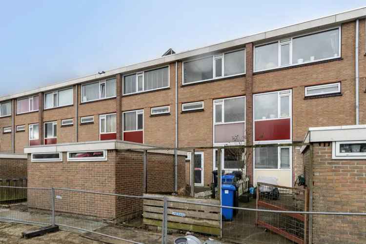Tussenwoning Diepe Tuin Speeltuin Nabij Voorzieningen 4 slaapkamers