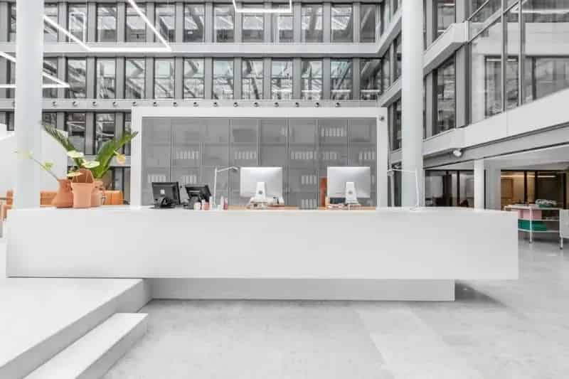 Prachtig ontworpen kantoortuin voor 10 personen in  Spaces Amstel