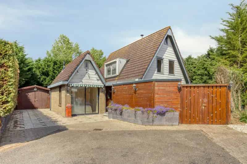 Huis Te Koop , 4, Perenlaan, Kortgene, Zeeland