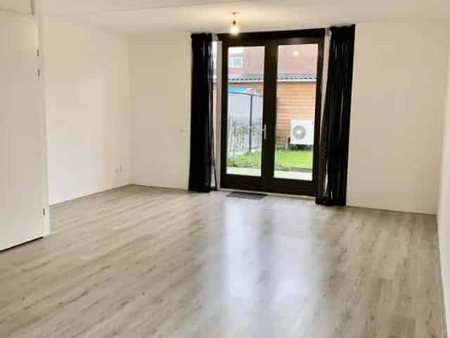 Te Huur: Moderne 3 Slaapkamer Tussenwoning Vlissingen