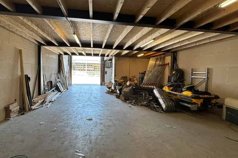 Bedrijfshal te Koop Huur Den Bosch 151m2 Kantoor 120m2 A59