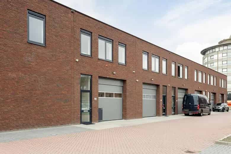 200m2 Bedrijfsruimte te Koop Schiphol-Rijk