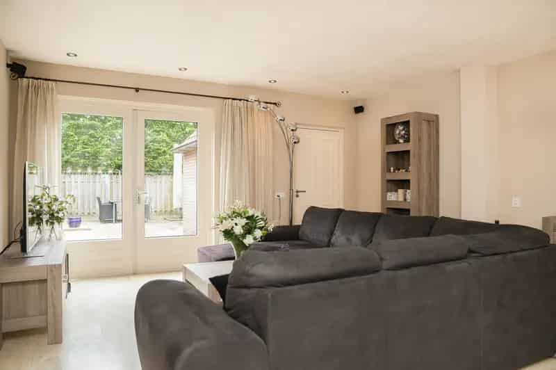 Tussenwoning te koop Genderen 4 slaapkamers diepe tuin