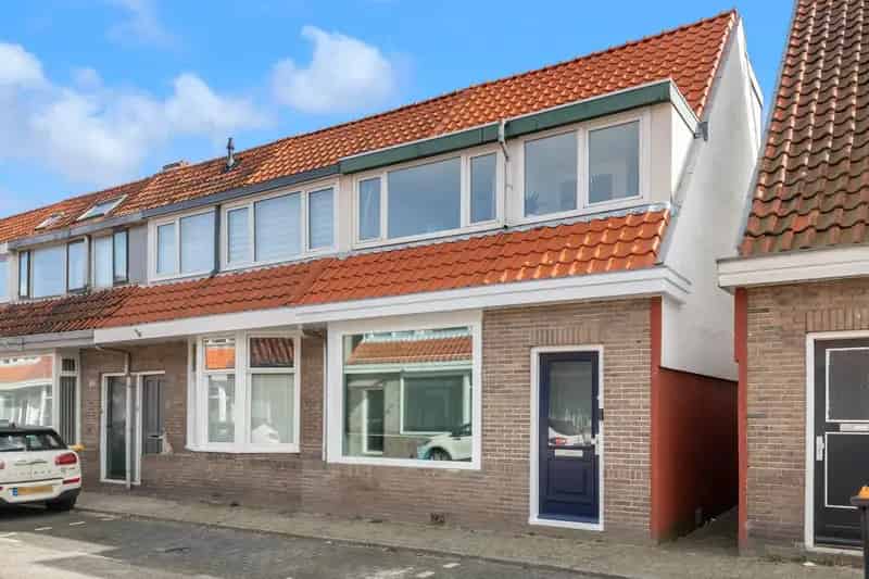Jaren 30 woning Beverwijk 3 slaapkamers tuin zonnepanelen