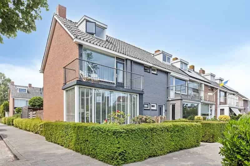Moderne Hoekwoning Terheijden  3 slaapkamers Instapklaar