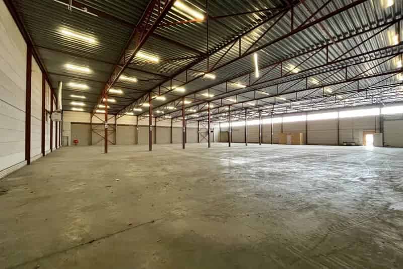 Bedrijfshal te Huur Venlo 2187m²  A67 A73 A74