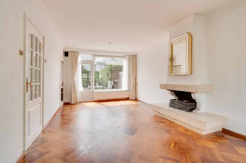 Ruime Tussenwoning Zandvoort Nabij Duinen