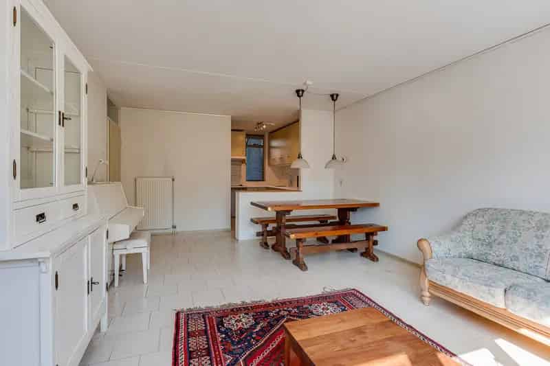 Appartement te koop Baarn: Licht 3-kamer appartement met tuin