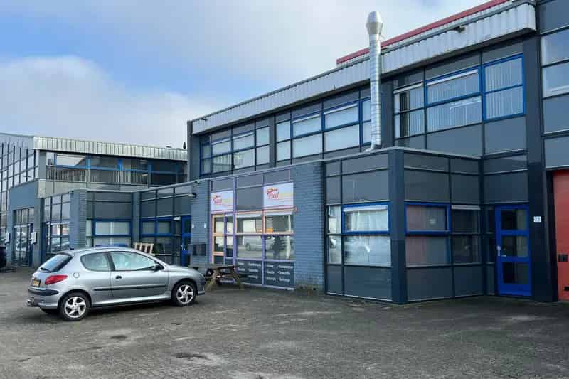 Bedrijfshal Dronten te koop - Beleggingsobject - 66m²