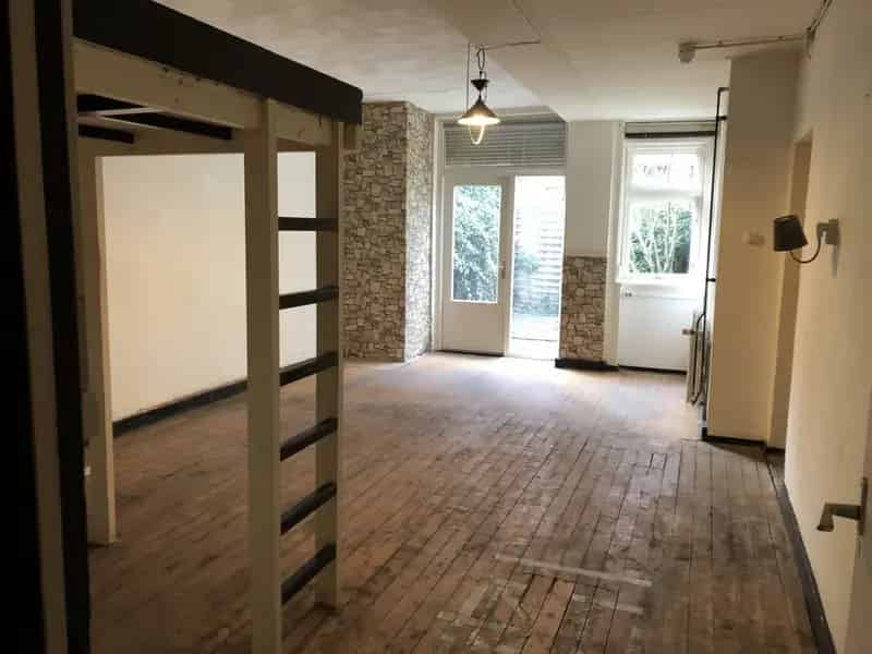 Ruime Studio met Eigen Tuin in Tilburg Centrum