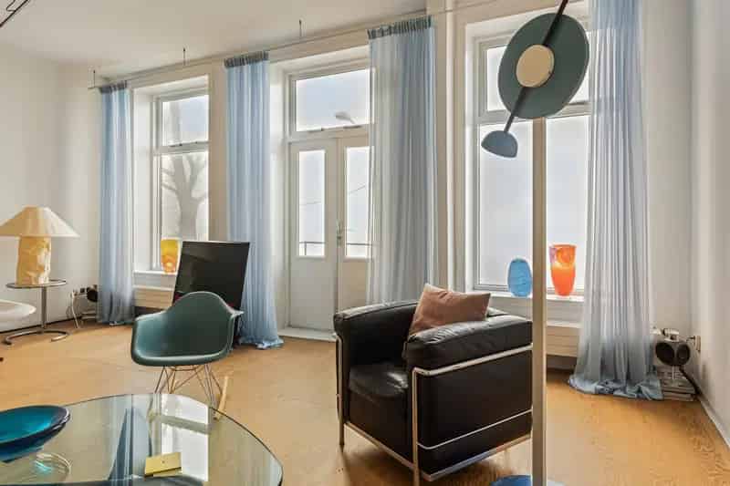 Lichtrijk huis aan de Rijn met fantastisch uitzicht