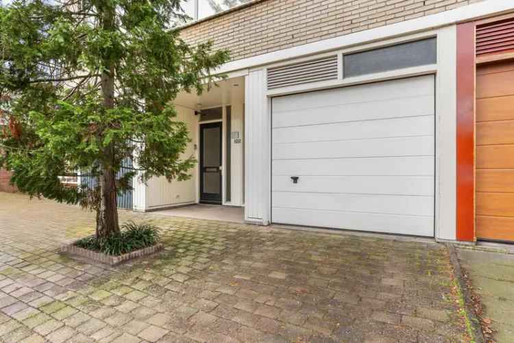 Drive in woning Zoetermeer 3 slaapkamers garage dakterras