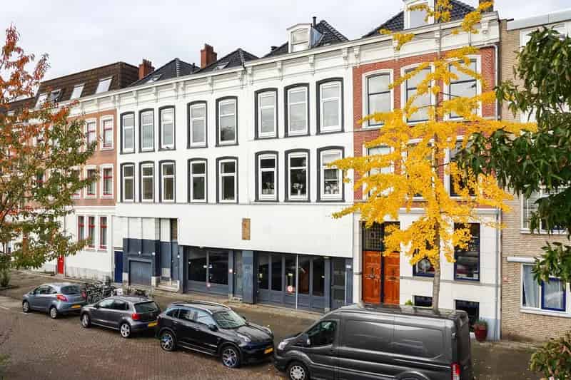 Beleggingspand Rotterdam: 8 appartementen en commerciële ruimte