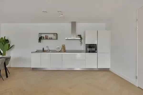 Modern Appartement 57m2 te Huur 4e Verdieping Balkon