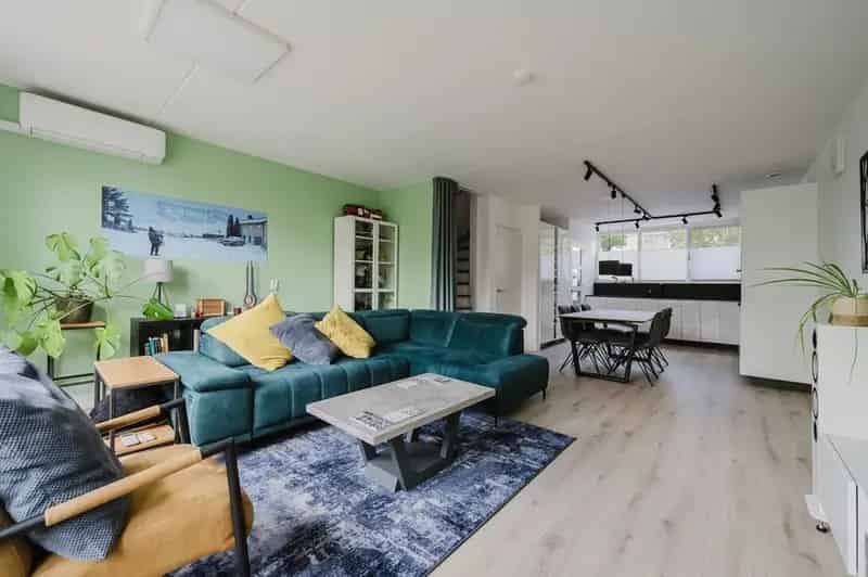 Moderne 4 Slaapkamers Eengezinswoning Sterrenkwartier