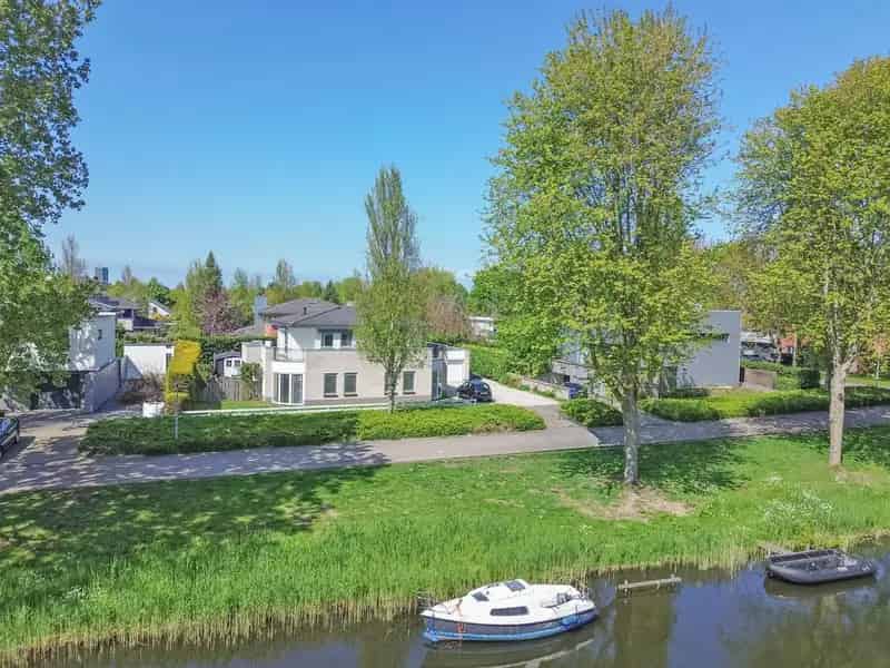 Huis te koop Almere: Vrijstaande woning met B&B 6 slaapkamers