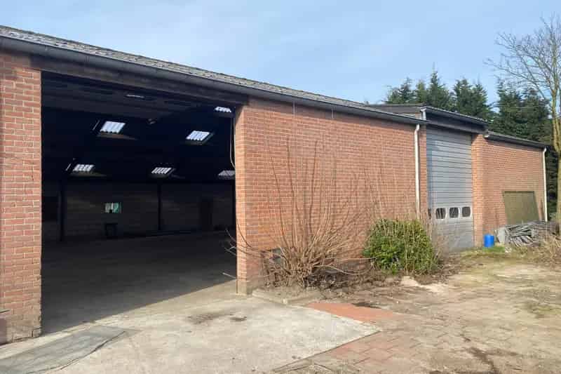 Bedrijfshal te huur Erp 320m2 Opslagruimte Direct beschikbaar