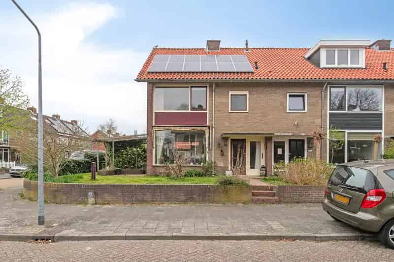 Hoekwoning Hilversum Zuid 5 slaapkamers Ruime Tuin Garage