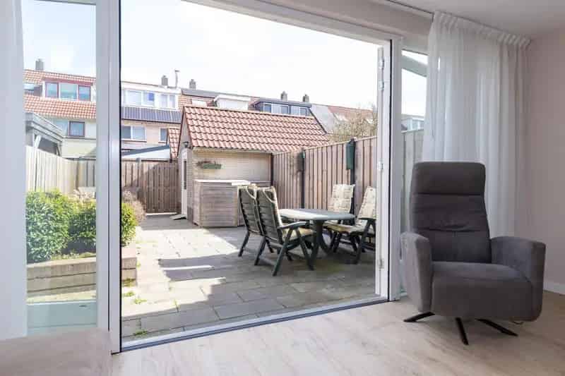 Ruime Tussenwoning 4 Slaapkamers Hoorn