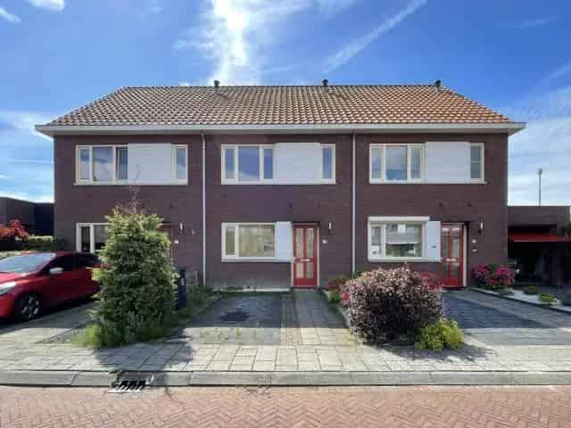 Eengezinswoning, tussenwoning te huur in Sint Maartensdijk
