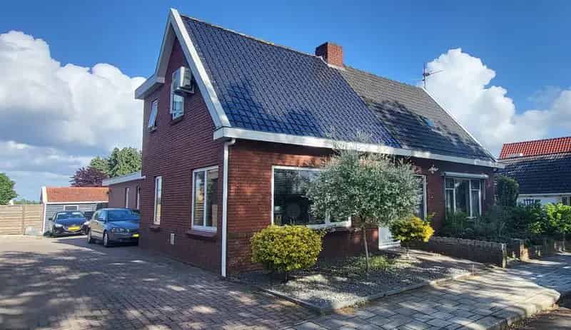 2-onder-1-kapwoning Ter Apelkanaal Ruime Tuin Aan Het Water