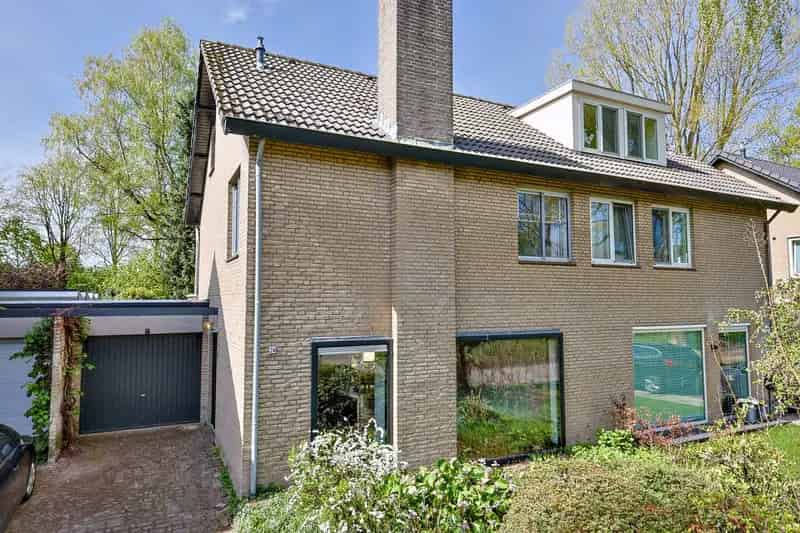 Huis te koop Berkel-Enschot 4 slaapkamers grote tuin