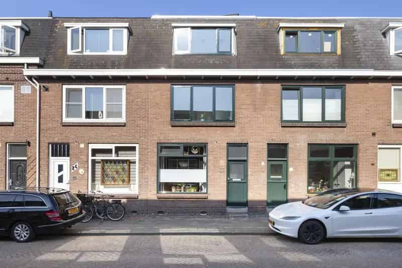 Huis Te Koop , 22, Warmoezierskade, Gouda, Zuid-Holland