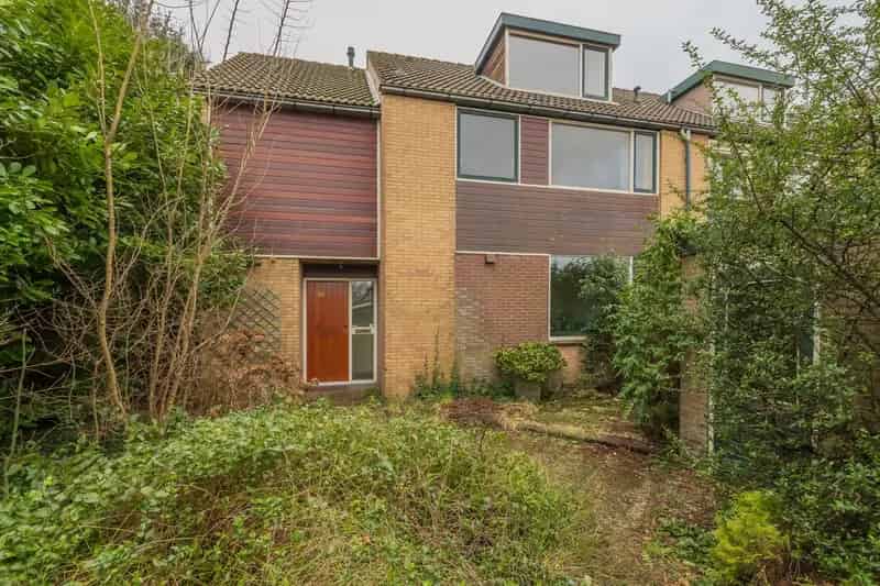 Ruime hoekwoning 5 slaapkamers Zwaanshoek