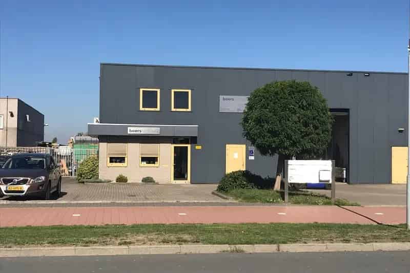 Bedrijfshal te huur Elst 450m² Kantoor 85m²