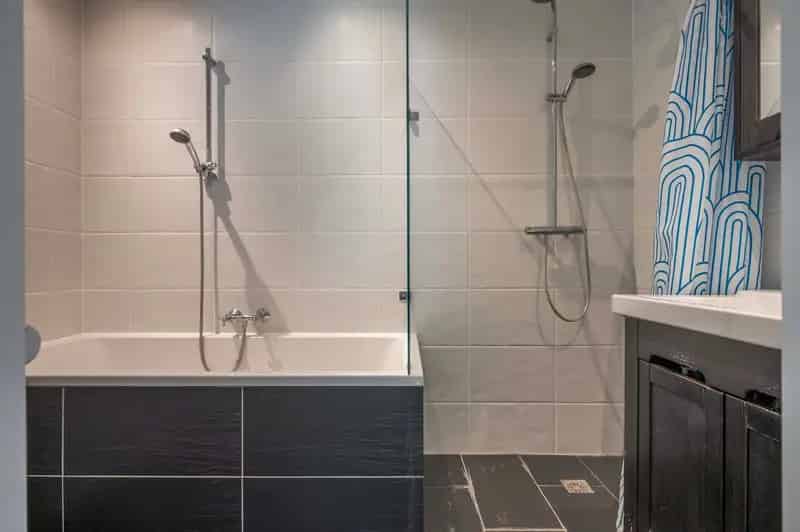 Te Koop: Gerenoveerde Jaren 30 Woning Apeldoorn
