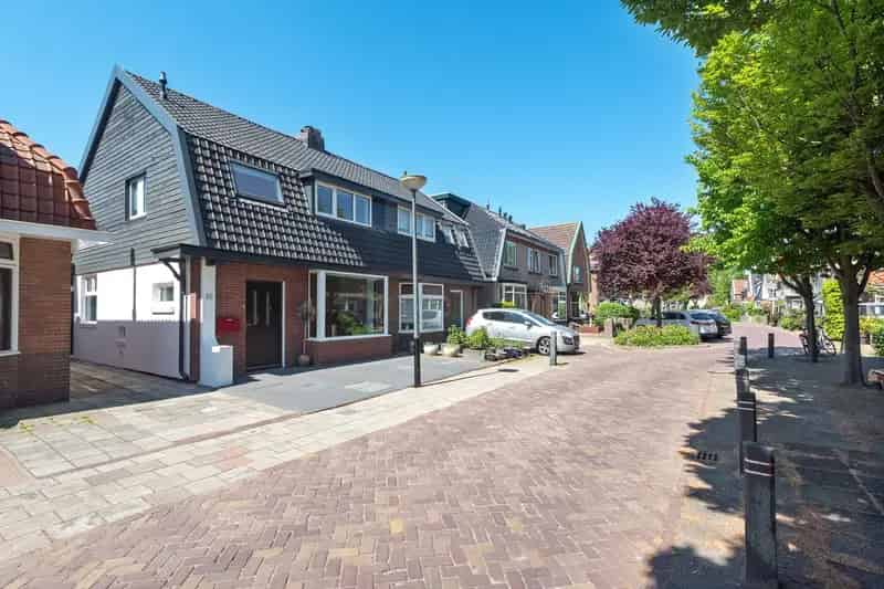 Gerenoveerde jaren 30 woning Beverwijk 4 slaapkamers