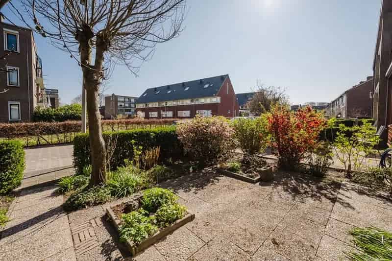 Ruime eengezinswoning Hartelpark 3 slaapkamers grote tuin