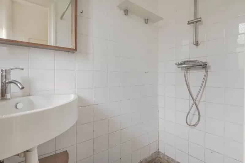 Benedenwoning Rotterdam Carnisse 68m2 Tuin Twee Slaapkamers