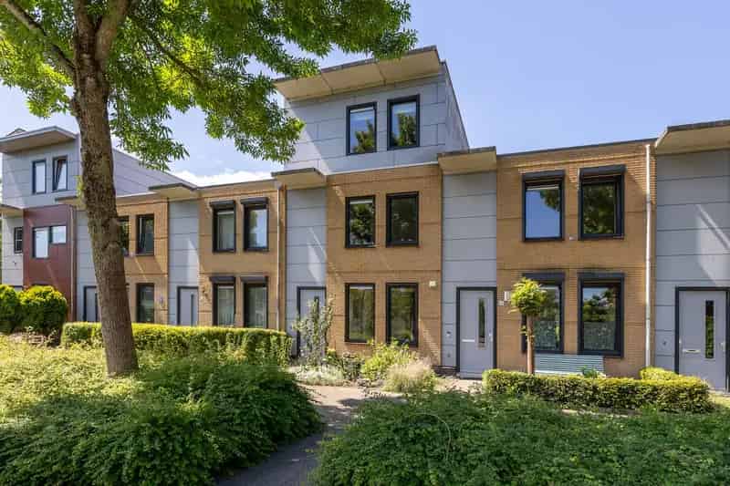 Huis te koop Vathorst 5 slaapkamers tuin NS station