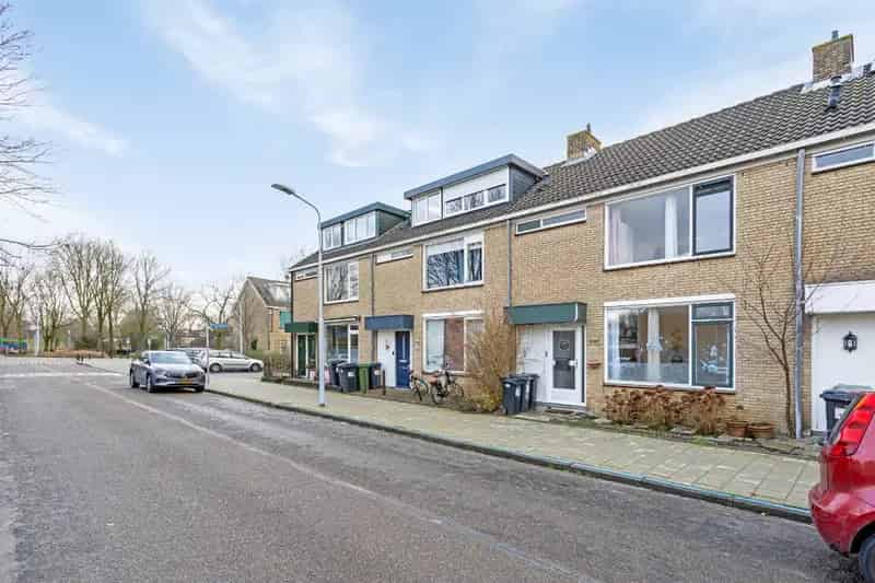 Huis te koop Hoofddorp 6 slaapkamers grote tuin