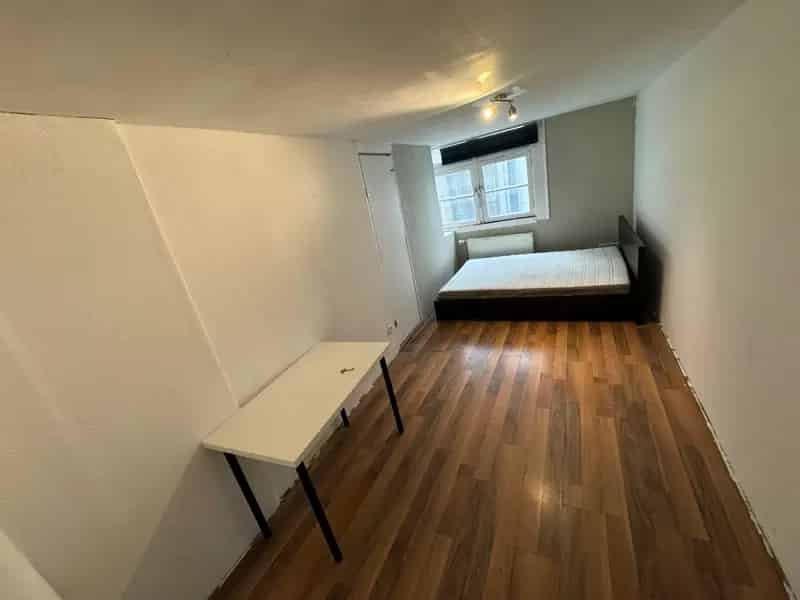 Kamer in Amsterdam Centrum vanaf 15 mei