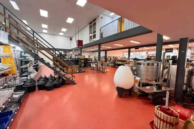 Winkelruimte Almere 1280m² te koop Showroom Bedrijfsruimte