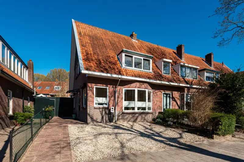 Ruime Hoekwoning Hilversum met Tuin en 4 slaapkamers