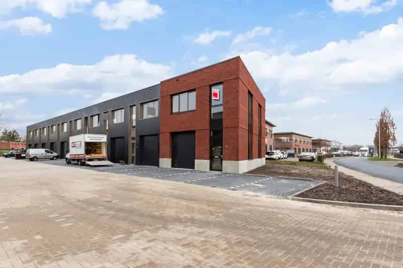 Bedrijfshal te huur Waddinxveen 144m2 Coenecoop