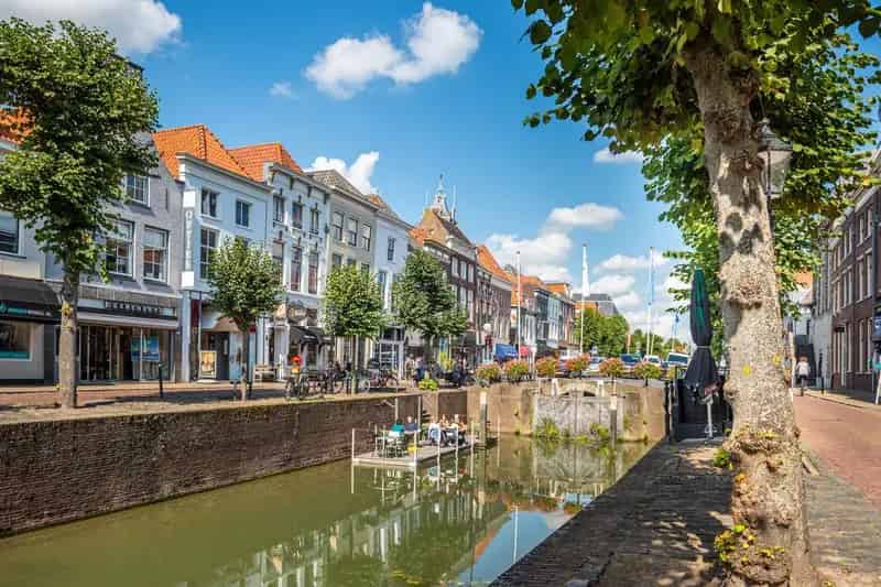 Horecaruimte Schoonhoven 106m² met terras en kelder Rijksmonument
