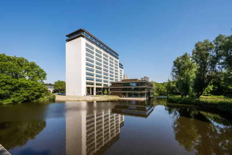Kantoorruimte Amsterdam Rembrandt Park One: Modern, Duurzaam en Goed Bereikbaar