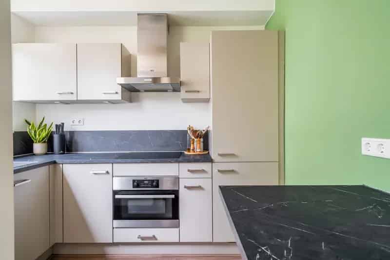 Jaren 30 woning Overschie 3 slaapkamers 2 balkons moderne keuken