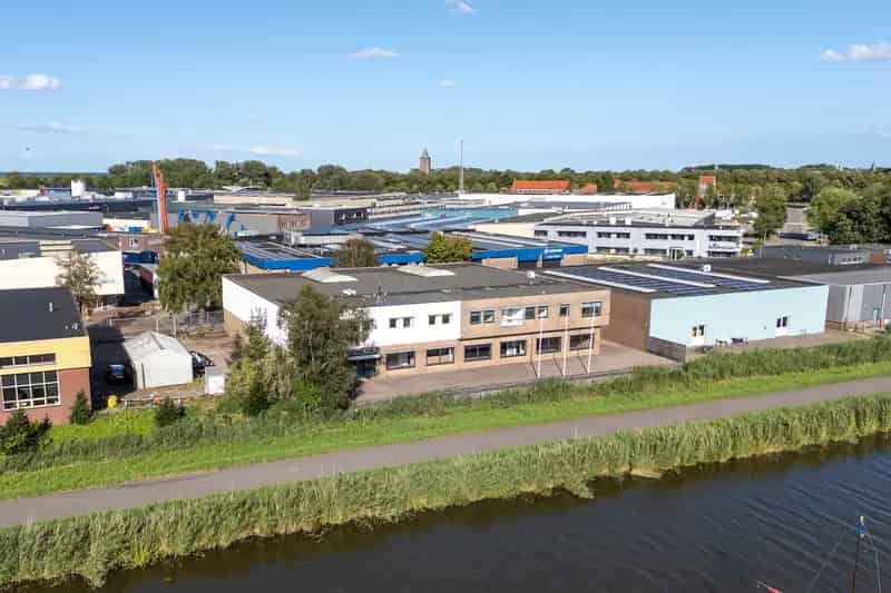 Bedrijfshal te koop Edam 1453m²  20 parkeerplaatsen