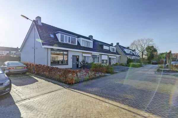 Moderne Hoekwoning te 's-Gravenpolder