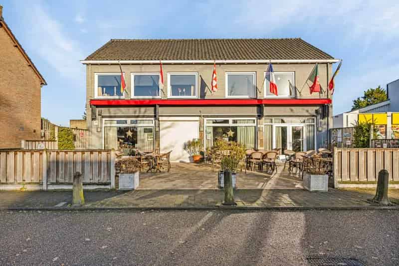 Horecaruimte Hoogerheide  Twee Evenementenzalen Bovenwoning