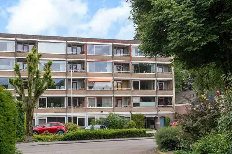 Appartement te koop Oosterbeek: Licht 3-kamer appartement met balkon