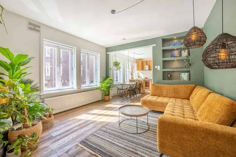 Appartement te koop Amsterdam Baarsjes 54m2 eigen grond