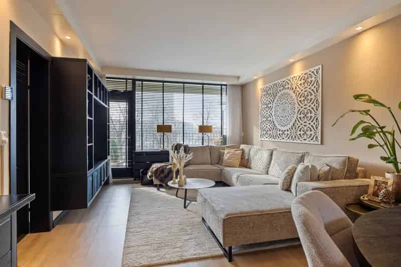 Modern Appartement Ommoord 2 Slaapkamers Ruim Balkon